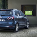 Golf_Plus_Aussen_Fernseher